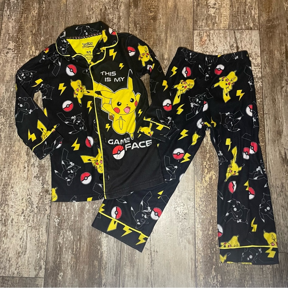 Pokémon This is my Game Face Button Up Pajamas Size: 4/5